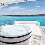 Maiora 99 yate de alquiler charter en Ibiza